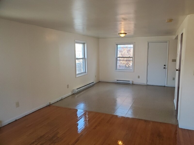 Building Photo - 94 Selden St