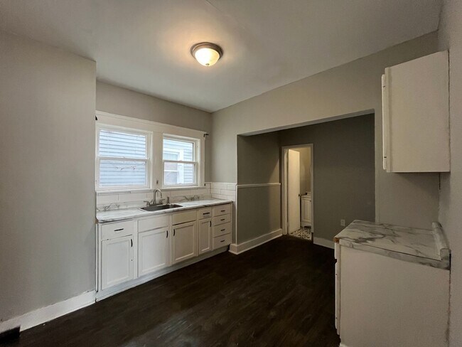 Building Photo - 3889 W.33rd