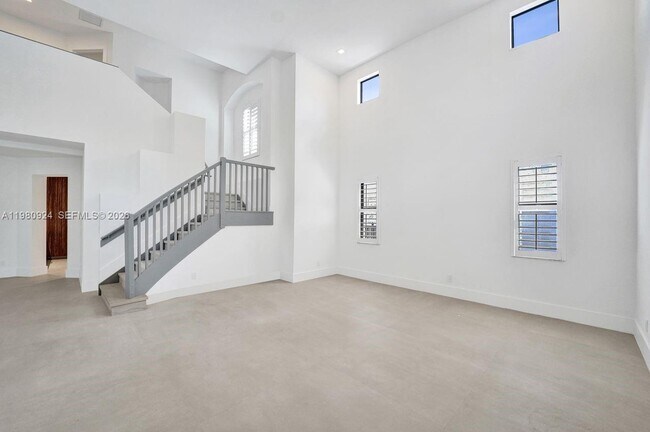 Building Photo - 4100 E Gardenia Ave