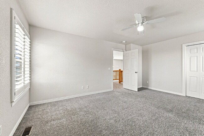 Building Photo - $3,040.95, 6 bed, 4 bath located in Colorado Springs