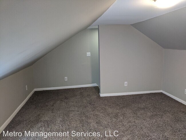 Building Photo - 2 br, 1 bath House - 741 Vine St