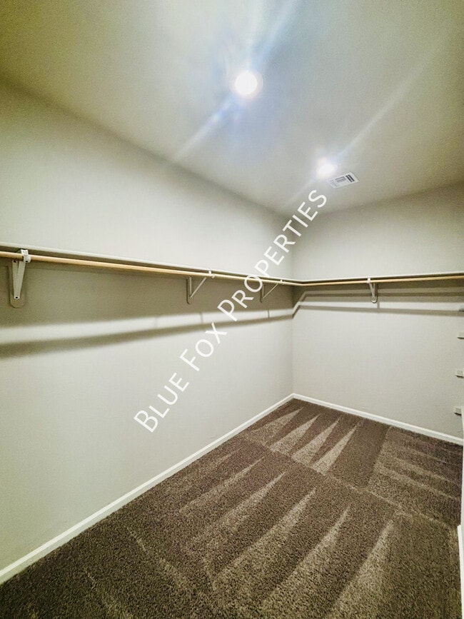 Building Photo - 149 E Stone Ct