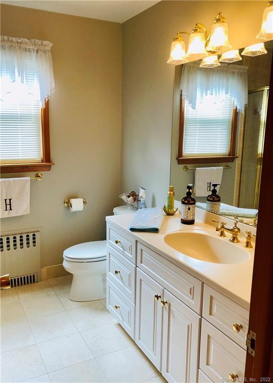 Building Photo - 249 New Canaan Ave