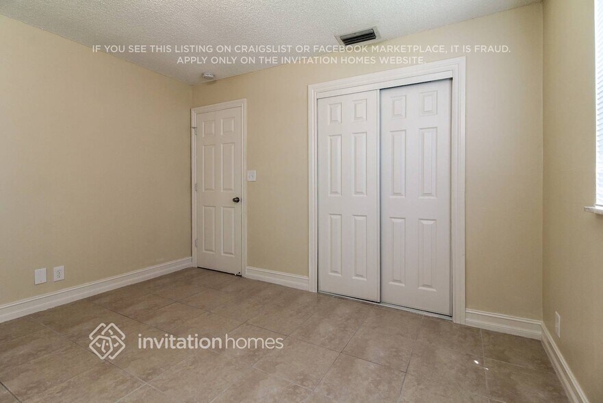 Building Photo - 22816 SW 65th Way