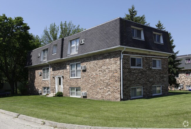 Primary Photo - 2221 Fairland Dr