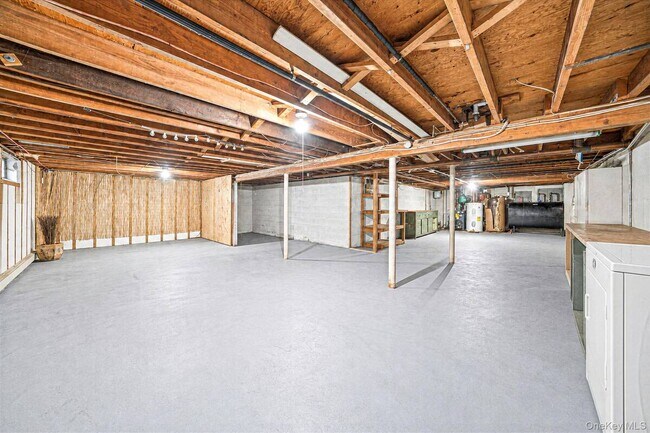 Building Photo - 1435 Bray Ave