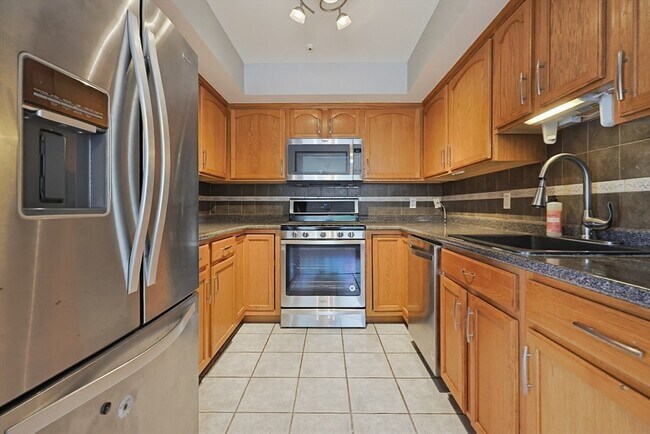 Building Photo - 167 Greenbrook Dr