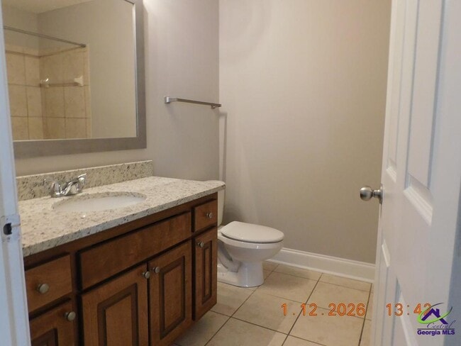 Building Photo - 408 Club Villa Court