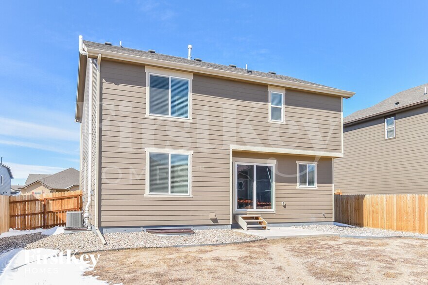 Building Photo - 10255 Hidden Pk Wy