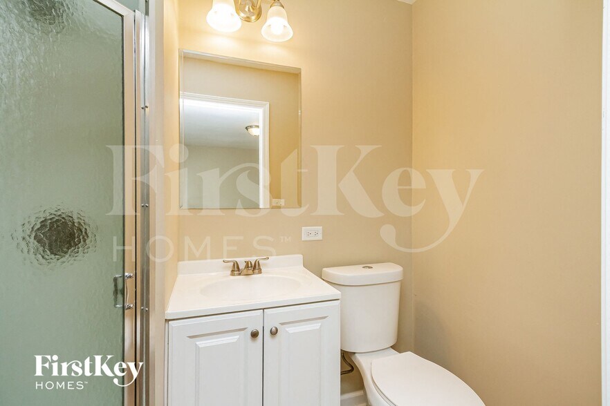 Building Photo - 20460 Arcadian Dr