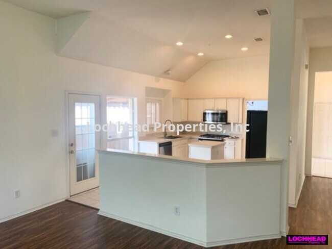 Building Photo - VILLAS AT WATERVIEW IN ROWLETT!!!!!