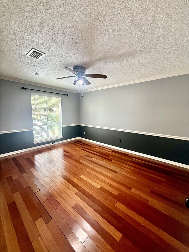 Building Photo - 14906 Brookpoint Dr