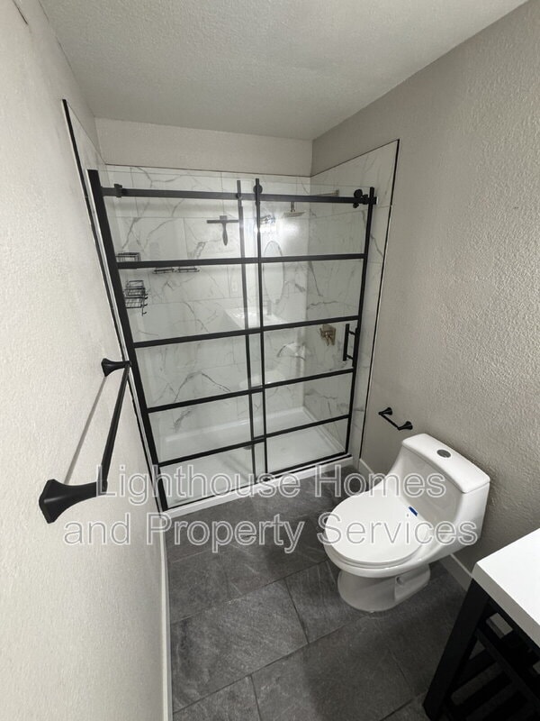 Building Photo - 2985 Juniper Hills Blvd