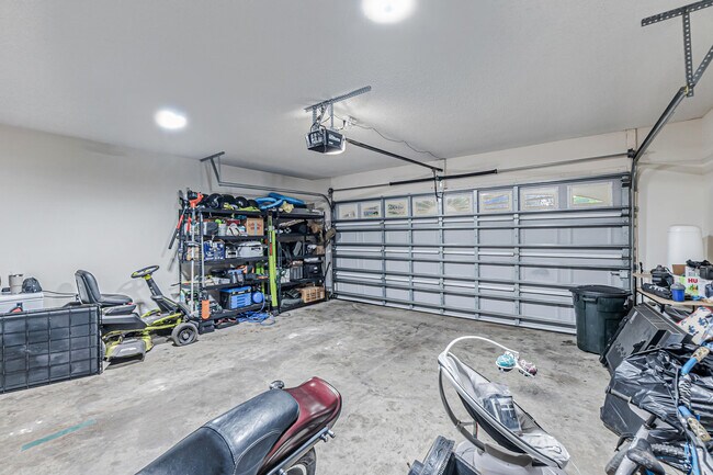 Building Photo - 121 Hillwood Dr