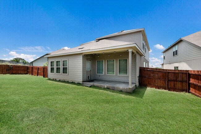 Building Photo - 15310 Comanche Grv