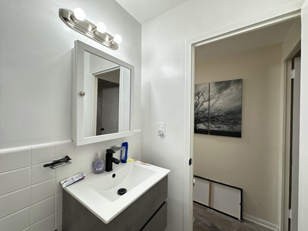 Building Photo - 1400 Chicago Ave