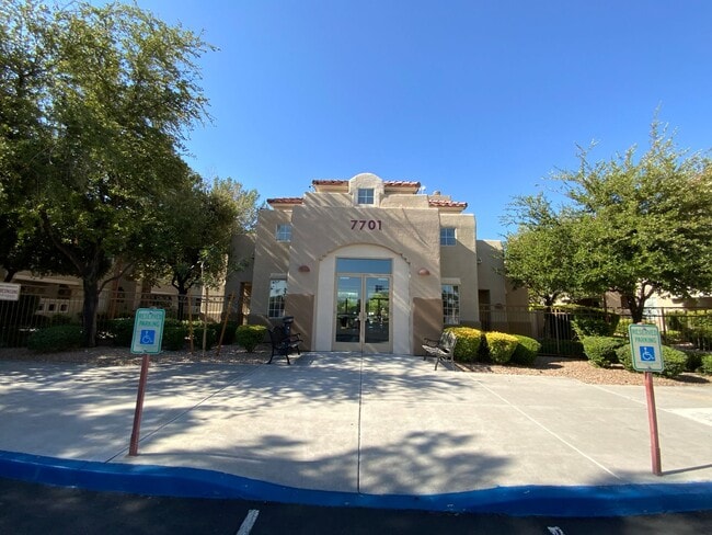 Building Photo - 1908 Tierra Vista Dr