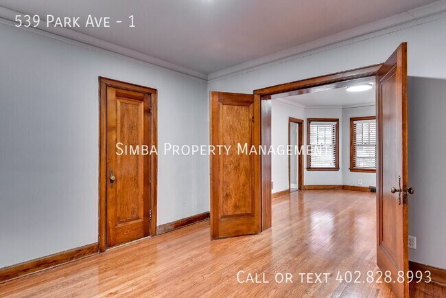 Building Photo - 539 Park Ave