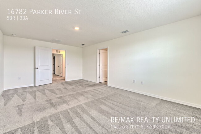 Building Photo - 16782 Parker River St