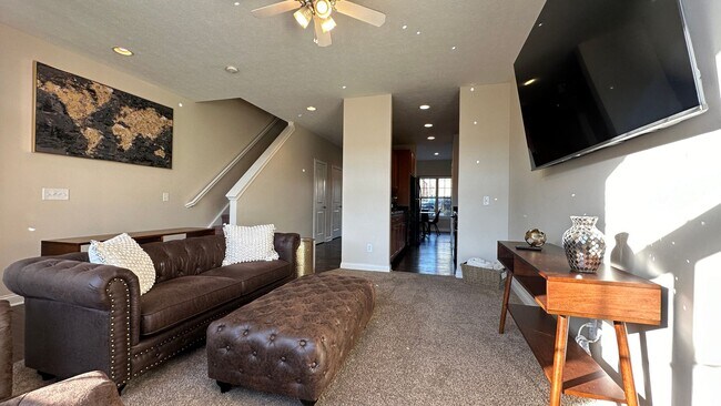 Interior Photo - Washington Place