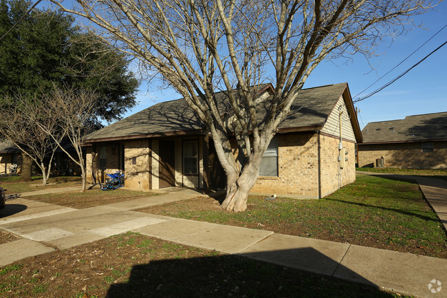 Building Photo - Martindale Apartments