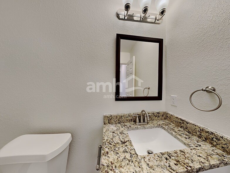 Building Photo - 4006 Carmel Ridge Way