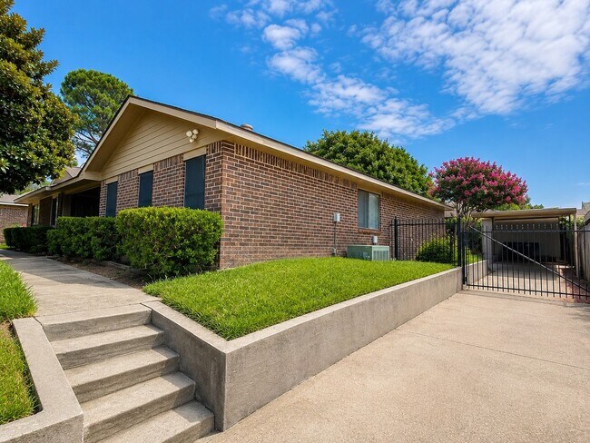 Building Photo - Fully remodeled 3 bedroom duplex for rent in Euless!