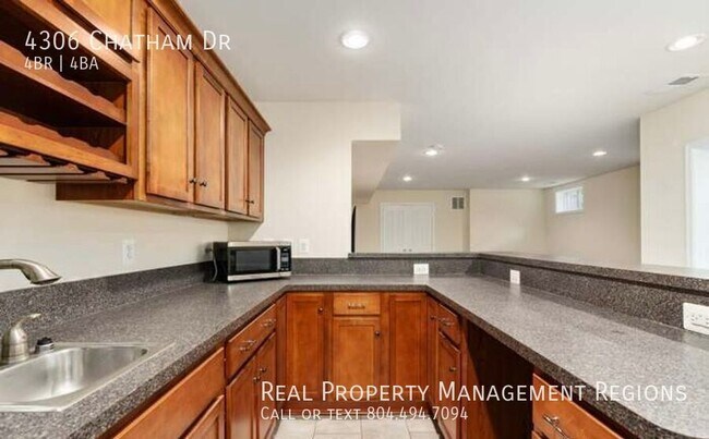 Building Photo - 4306 Chatham Dr