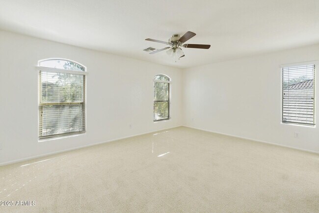 Building Photo - 2404 W Silver Sage Ln