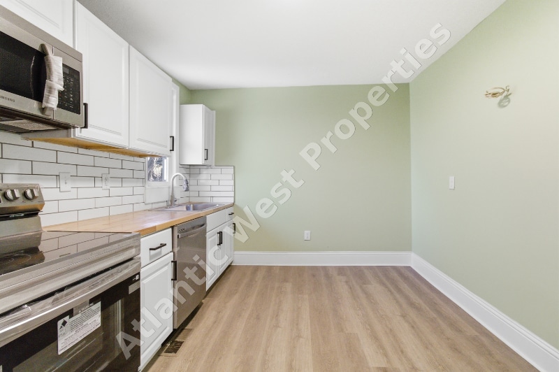 Building Photo - 1512 Blair Ave