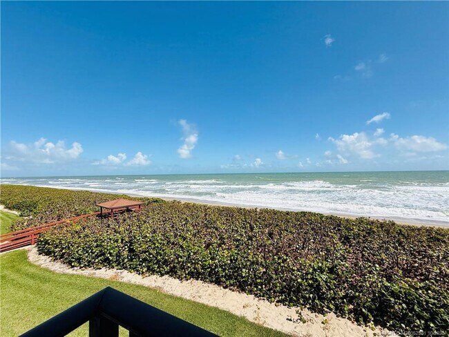 Building Photo - 7440 S Ocean Dr