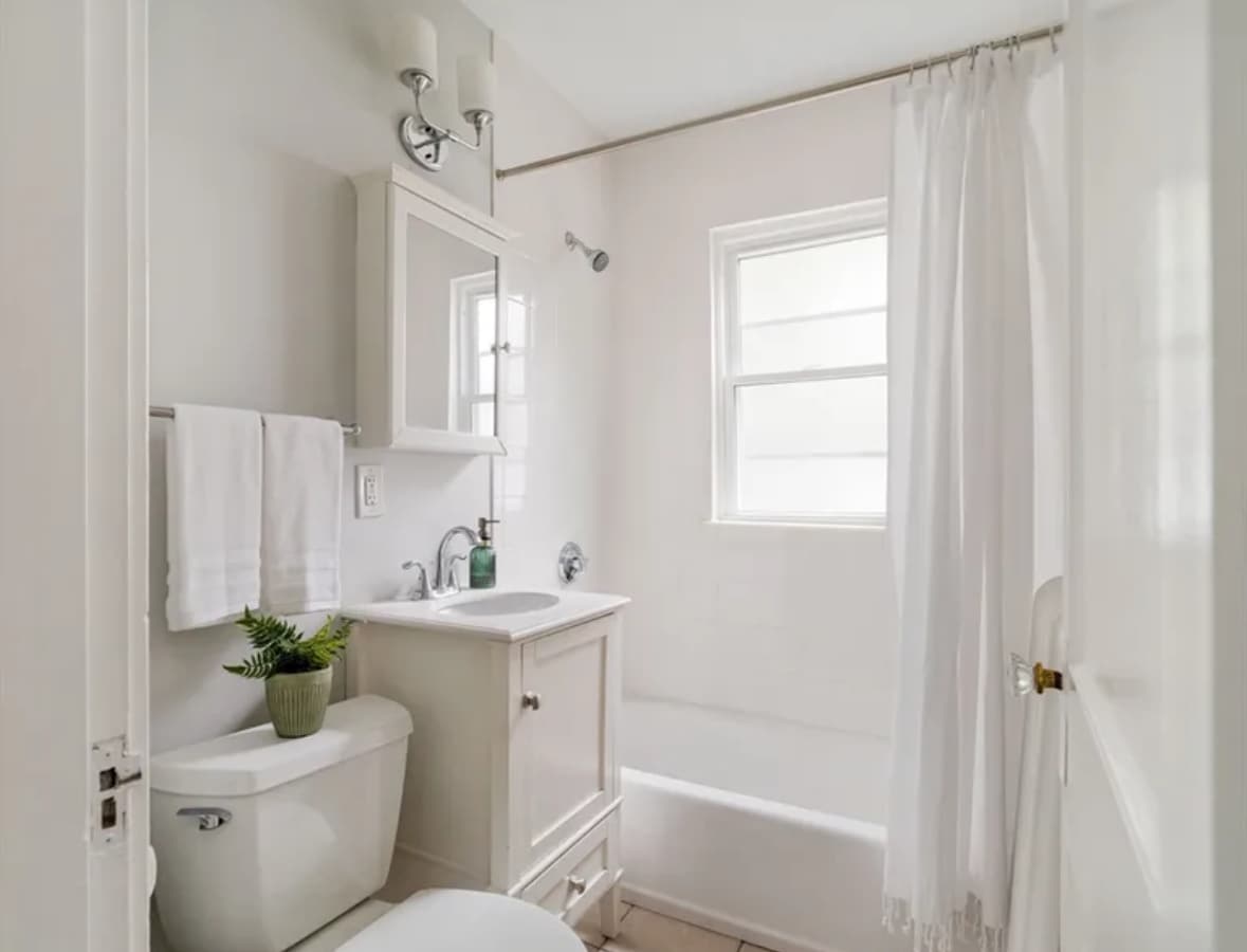 Building Photo - 36 Burgoyne St