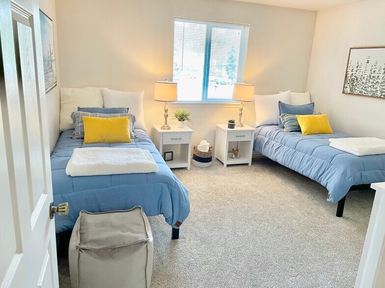 Twin beds are currently put together as a King Bed - 1550 NW Milwaukee Ave