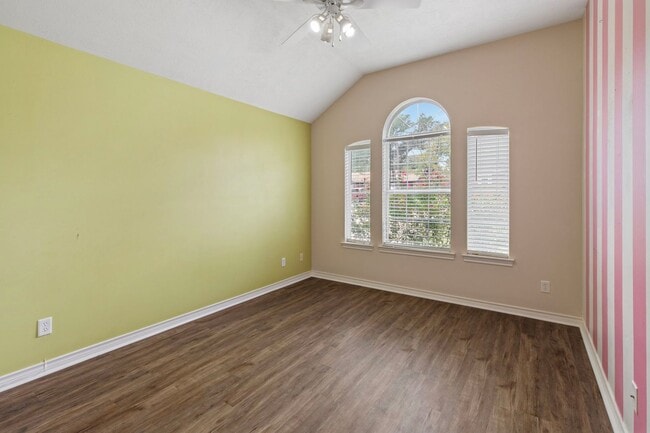 Building Photo - MAY MOVE IN!  3 Bed, 2 Bath Home in Bryan Available Now!