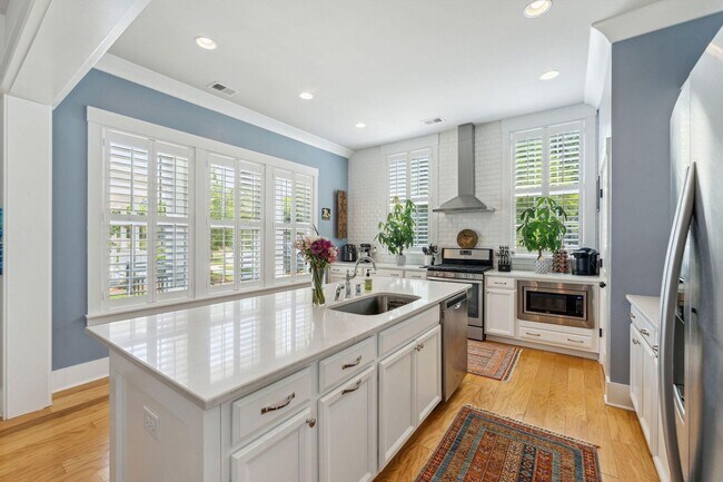 Building Photo - Well maintained home in Fleming Park - Jam...
