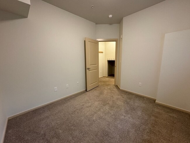 Building Photo - 3bd/3ba Issaquah Townhouse