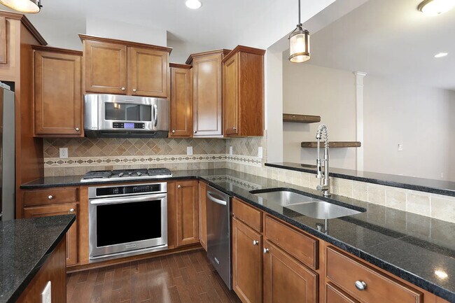 Building Photo - 5113 Kempsford Ct