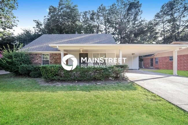 Building Photo - 4 Bedroom Pet-Friendly Home in MEMPHIS, TN with Main Street Renewal