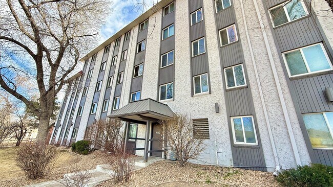 Welcome home to Monte Vista Apartments - Monte Vista