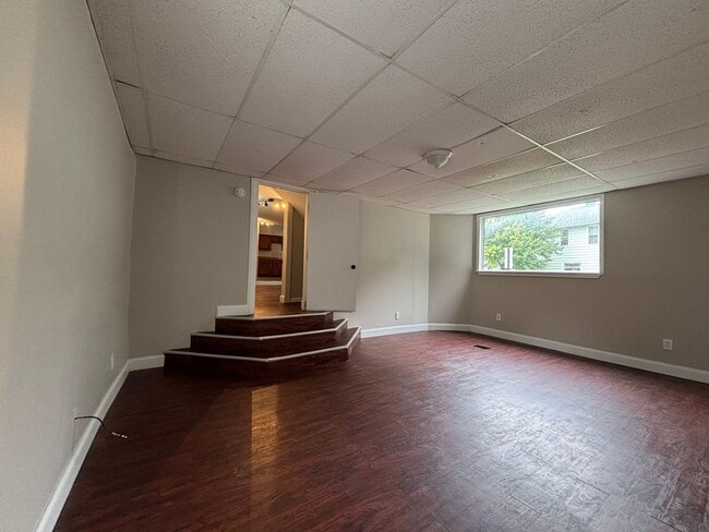 Building Photo - 3 Bedroom 1 Bath  - Single Family Home!