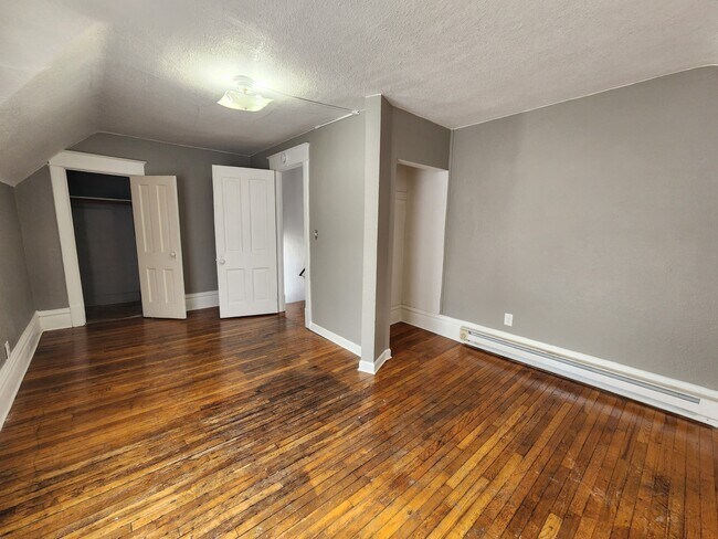 Building Photo - 551 Indiana St