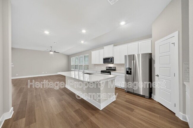 Building Photo - 15535 Comanche Deer