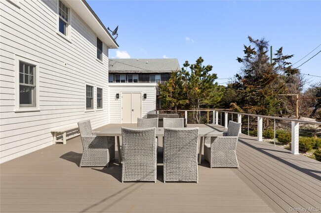 Building Photo - 105 Clipper Way