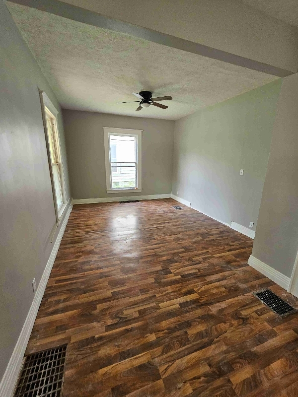 Building Photo - 312 S Nichols Ave