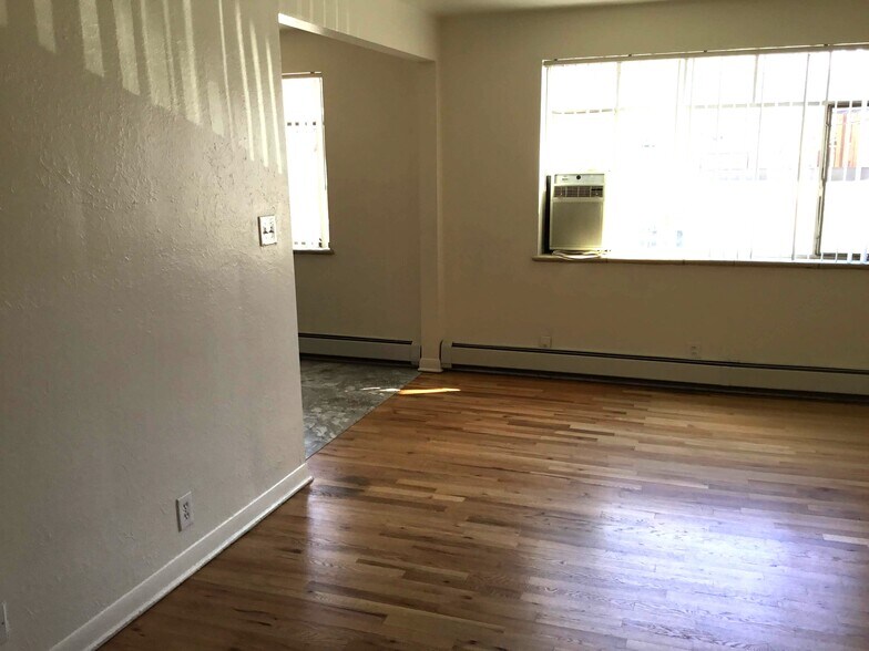 Building Photo - 1350 Columbine St