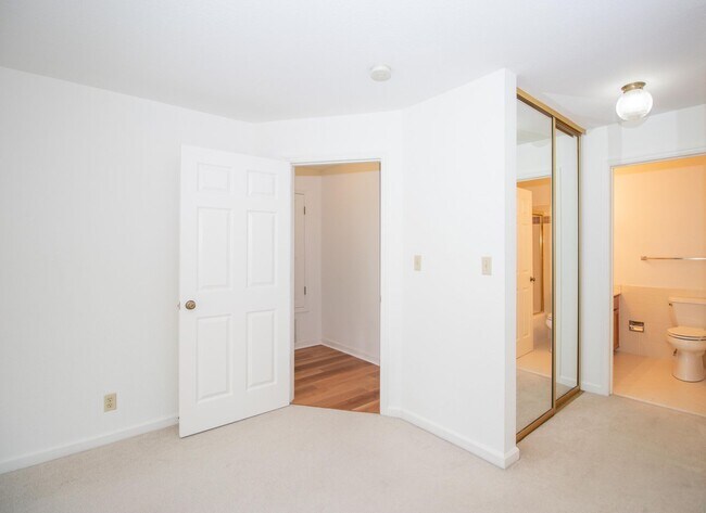 Building Photo - Spacious 3 Bed/2 Bath Flat with Stunning City Views | AMSI | Alexandr Metlinski