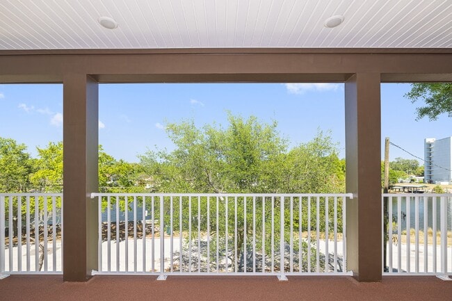 Building Photo - MODERN 3-BEDROOM W/ OFFICE WEST TAMPA HOME | BUILT 2023 | FENCED YARD | PET FRIENDLY