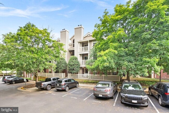Primary Photo - 1725 Ascot Way