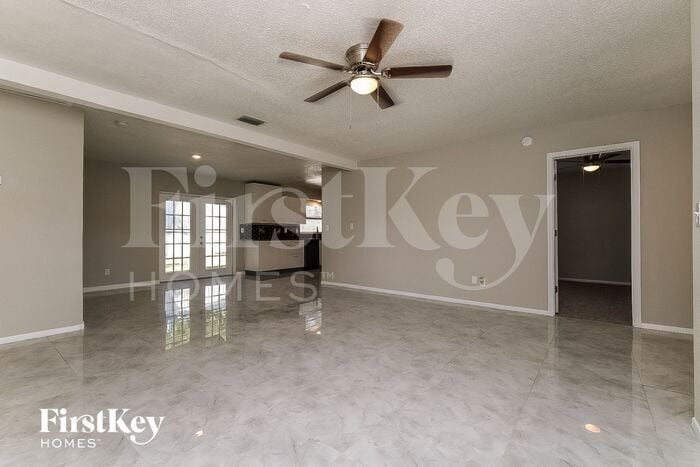 Primary Photo - 1418 Stonehaven Way
