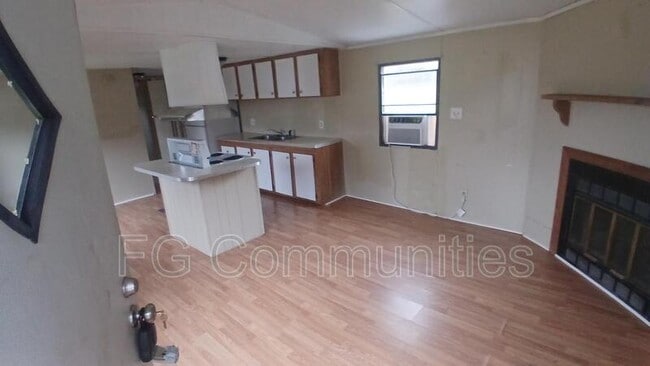 Building Photo - 2155 White Pine M H P Rd